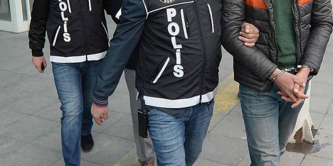 Konya'da eski polislere 'ByLock' operasyonu