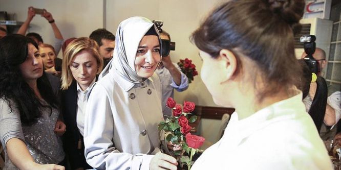 Bakan Kaya'dan engellilere ziyaret