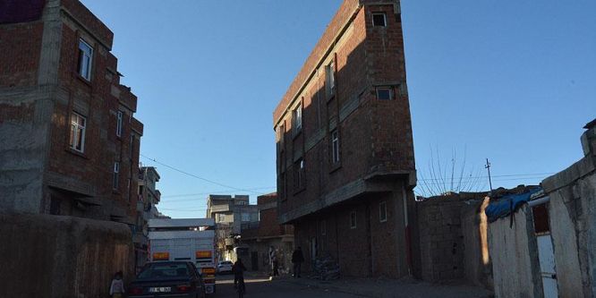 Şanlıurfa'daki ilginç yapı Suriyelilere ev oldu