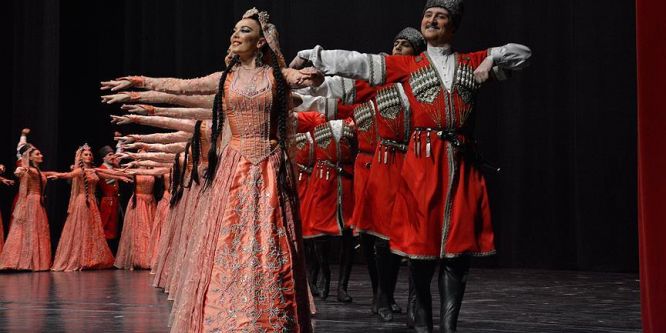Lezginka Bursa'da sahne aldı