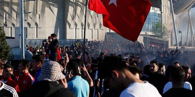 Beşiktaşlı taraftara 2 ay hapis cezası