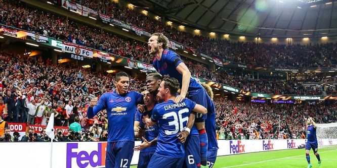 UEFA Avrupa Ligi'nde şampiyon Manchester United