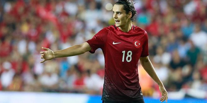 Twente'de sezonun en iyi oyuncusu Enes Ünal