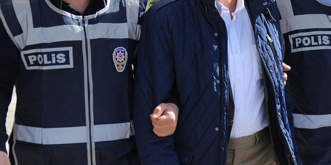 Antalya’da FETÖ’ye şafak baskını