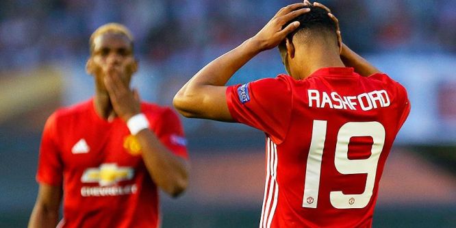Manchester United deplasmanda galip