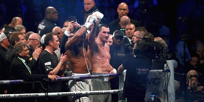 Joshua, Klitschko'yu nakavtla geçti