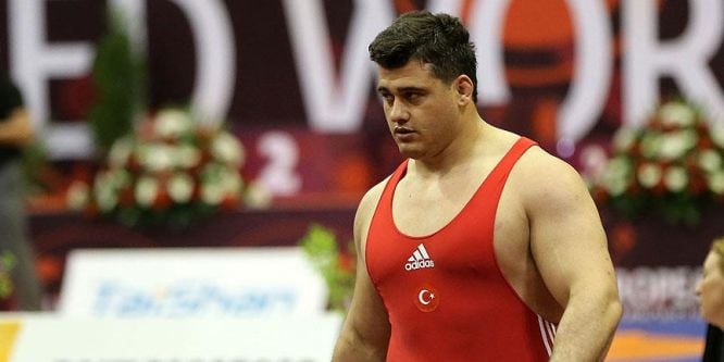 Rıza Kayaalp finale yükseldi