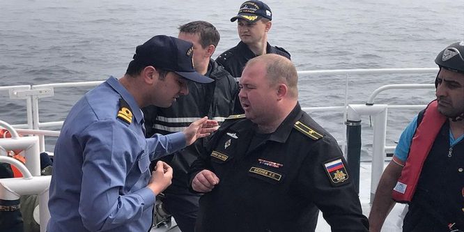 Batan Rus askeri gemisindeki mürettebat ülkelerine döndü