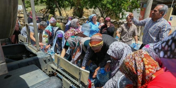 İzmir susuzluktan kırılıyor