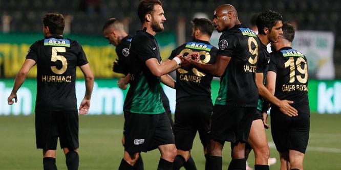 Akhisar Belediyespor ilk peşinde