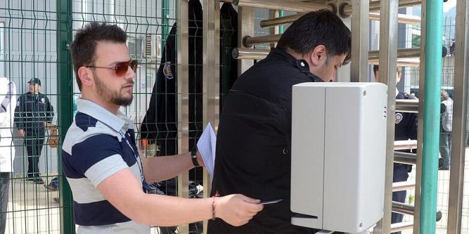 Zirve mücadelesi taraftar desteğini arttırdı