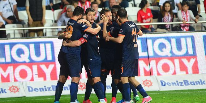 Medipol Başakşehir'in hedefi 6 maç ve 2 kupa