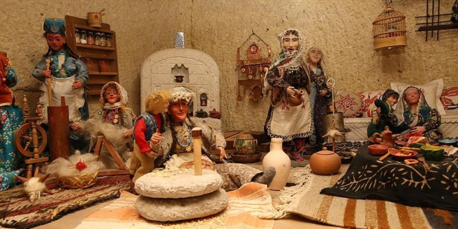 Oyuncak müzesi tarihe ışık tutuyor