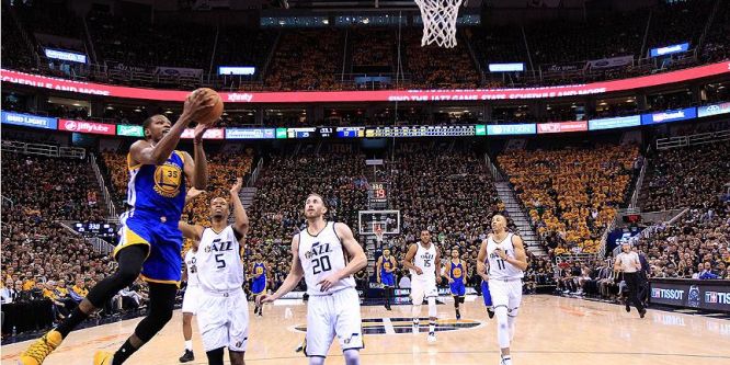 Warriors konferans finaline yakın