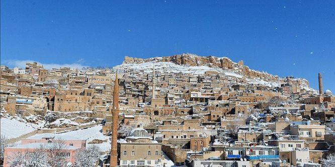 Kar yağışı Mardin'e güzellik kattı
