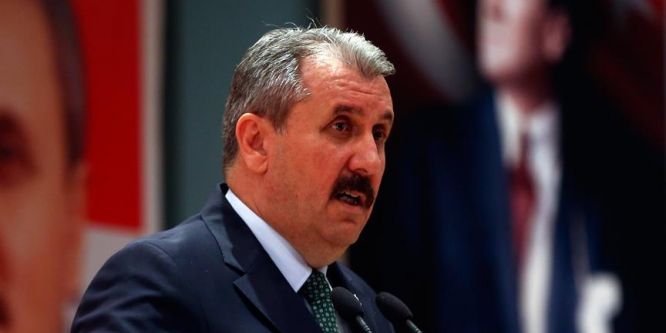 Destici: Millet net bir şekilde evet dedi
