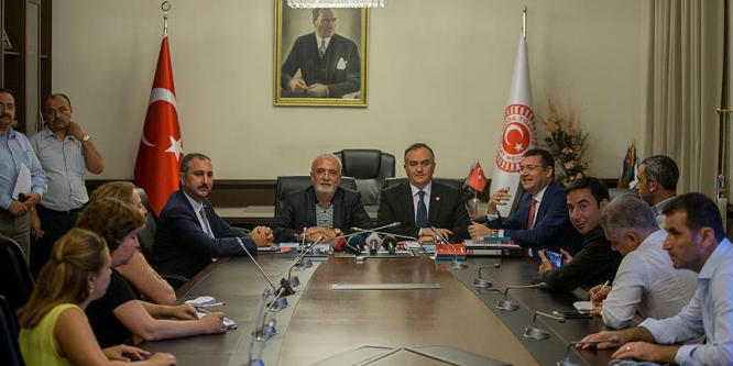 AK Parti ile MHP TBMM İçtüzük konusunda uzlaşmaya vardı