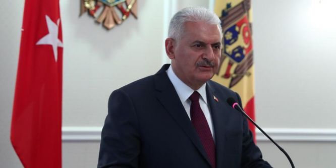 Başbakan Yıldırım: FETÖ ile mücadele hukuk içerisinde devam ediyor