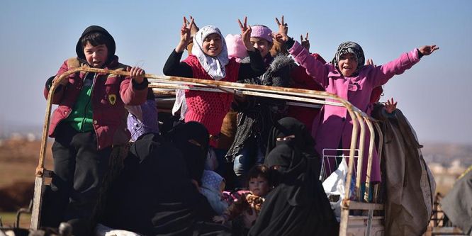 Muhalifler sivillere sığınak oldu