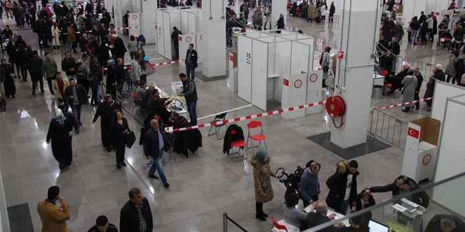 Yurt dışında oy kullanma yarın sona eriyor