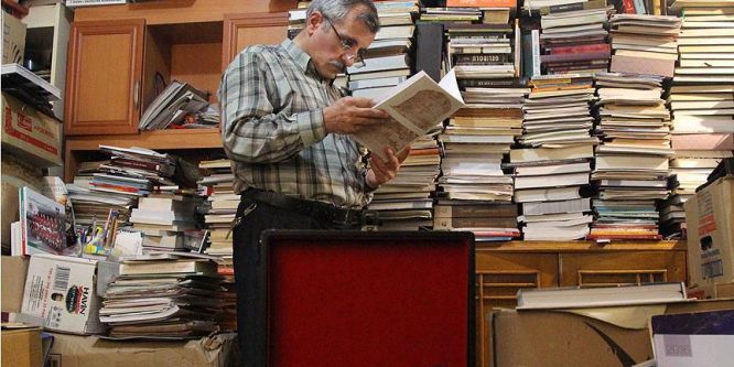 Kitap sevdası ev değiştirtti