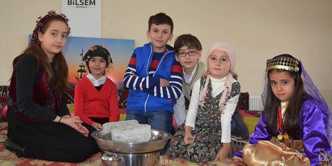 Doğal yollarla peynir, turşu ve sirke üretiyorlor