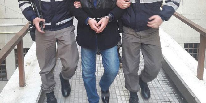 İzmir'deki FETÖ soruşturmasında 27 tutuklama