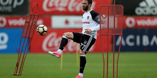 Gökhan Gönül ameliyat oldu