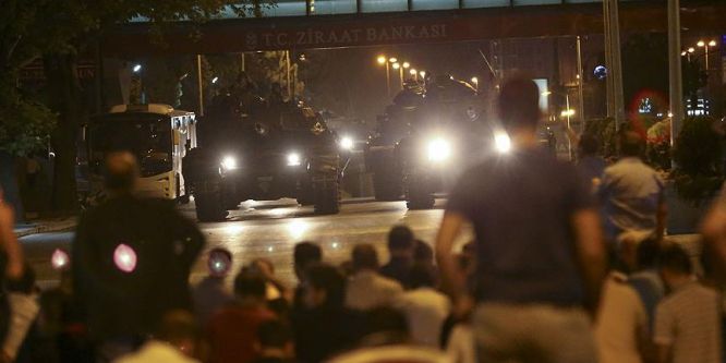 Darbe gecesi 65 araç çıkarıp, sivilleri ve polisleri şehit ettiler