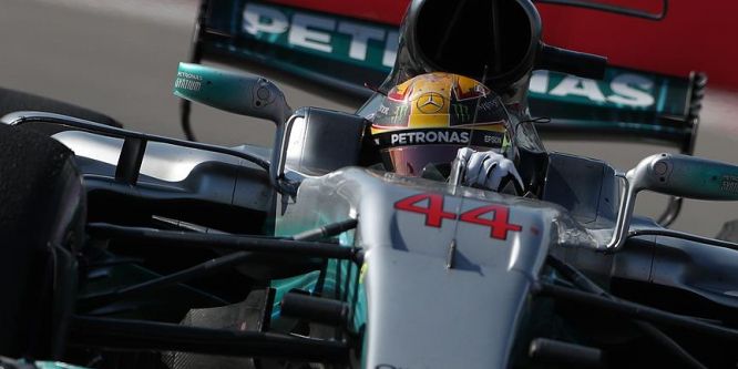 İspanya'da pole pozisyonu Hamilton'ın