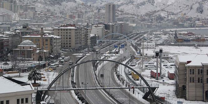 Artvin, Giresun ve Trabzon' daki engelli ve hamile kamu personeline kar tatili