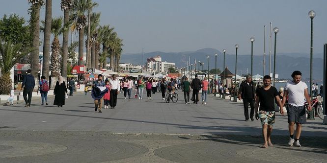 Üç günlük tatil turizmcinin yüzünü güldürdü