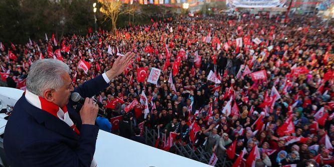''Bu ülkeyi bölmeye çalışanların alnını karışlarız''