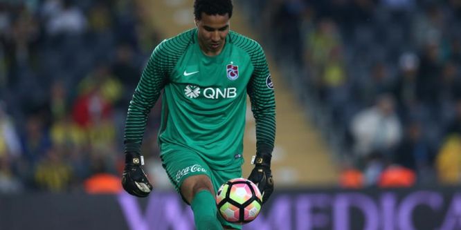 Trabzonspor kaleci Esteban'ı KAP'a bildirdi