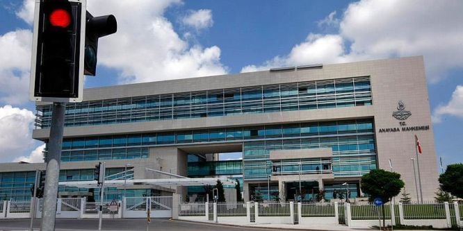 Anayasa Mahkemesinden CHP'li vekillerin başvurusuna ret