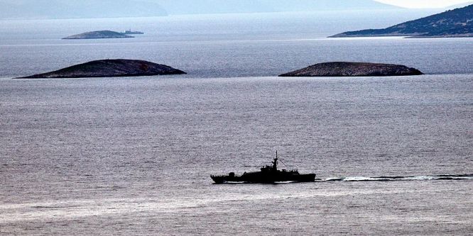 Türk ve Yunan güçleri Kardak yakınlarında bekliyor