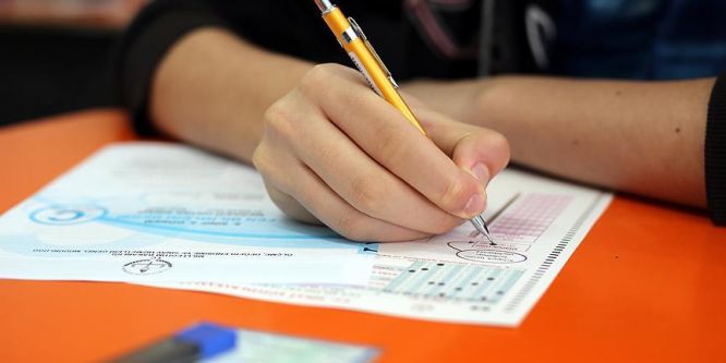 Mazeret sınavlarının ilk gün oturumu başladı