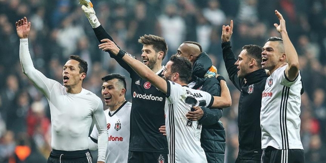 Beşiktaş-Porto maçı Portekiz basınını salladı