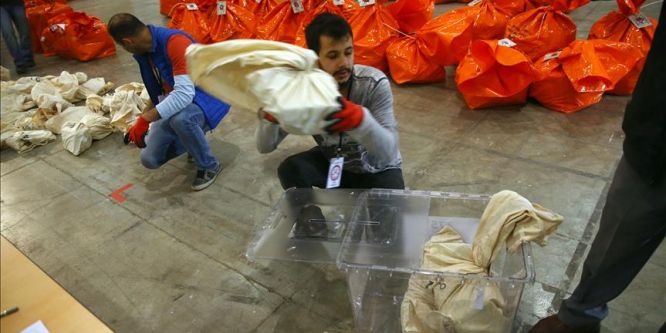 Yurt dışı oylar sayım için hazırlanıyor