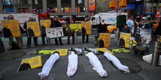 Kimyasal silah saldırısı Times Meydanı'nda protesto edildi