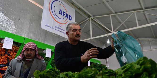 Suriyeliler 'AFAD Kart ile ihtiyaçlarını gideriyor