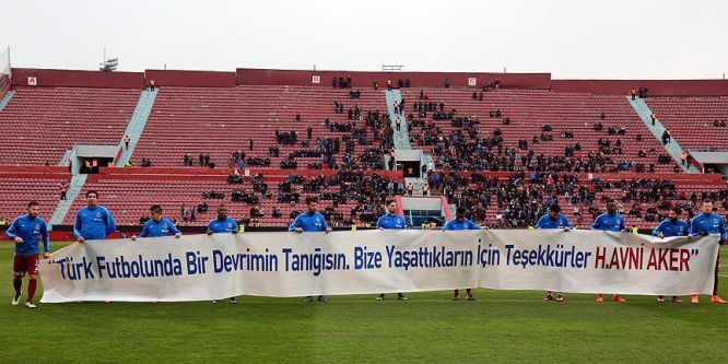 Trabzonspor'dan Hüseyin Avni Aker'e galibiyetle veda