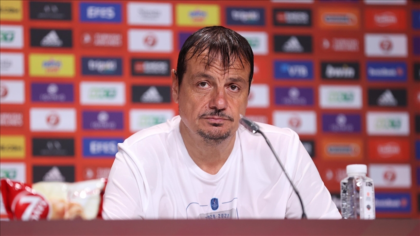 THY Avrupa Ligi şampiyonu Anadolu Efes'in Başantrenörü Ataman: Oyuncularım, kulübüm, ülkem için çok mutluyum