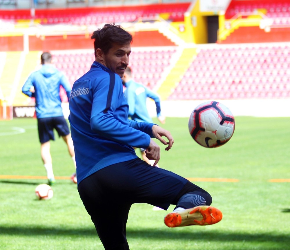 Tiago Lopes cezasını tamamladı 