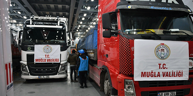 Tıbbi malzemeler askeri gemi ile gönderildi