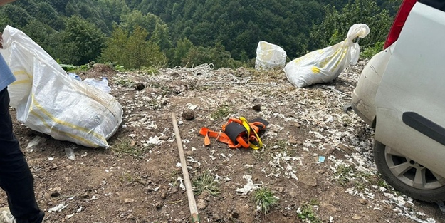 Tıbbi sarf malzemelerini ormanlık alana döktüler!