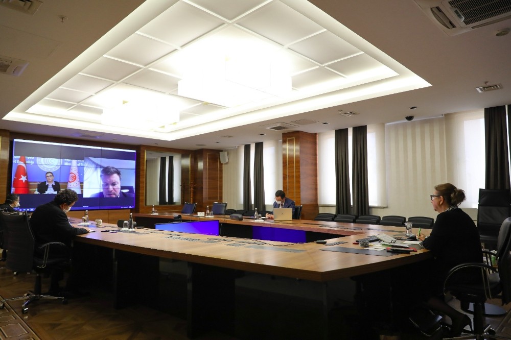 Ticaret Bakanı Pekcan, Finlandiya Dış Ticaret Bakanı ile görüştü 