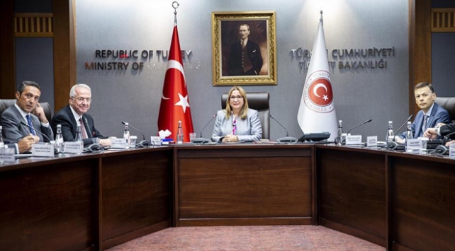 Ticaret Bakanı Ruhsar Pekcan TÜSİAD heyetini kabul etti