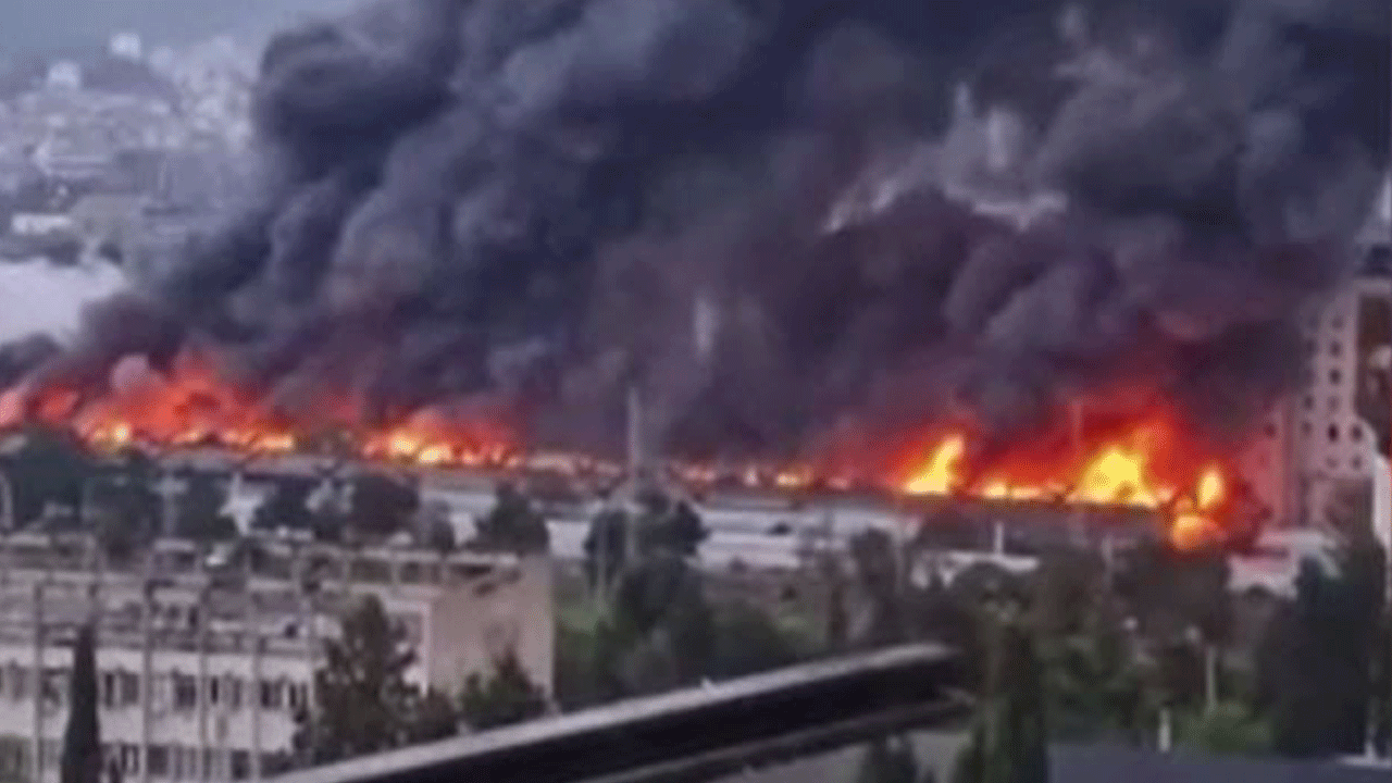 Tiflis yanıyor: Pazarda başlayan yangın bütün kenti yakıyordu