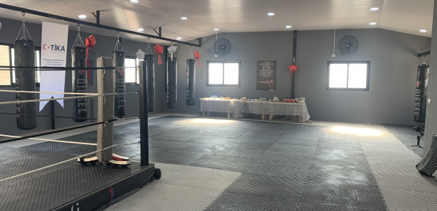 TİKA umut oluyor! Filistin askerine spor salonu desteği